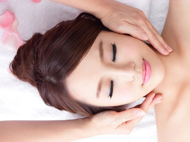 Top 5 cách massage mặt đúng cách giúp giữ vững nét thanh xuân 2 Top 5 cách massage mặt đúng cách giúp giữ vững nét thanh xuân 2