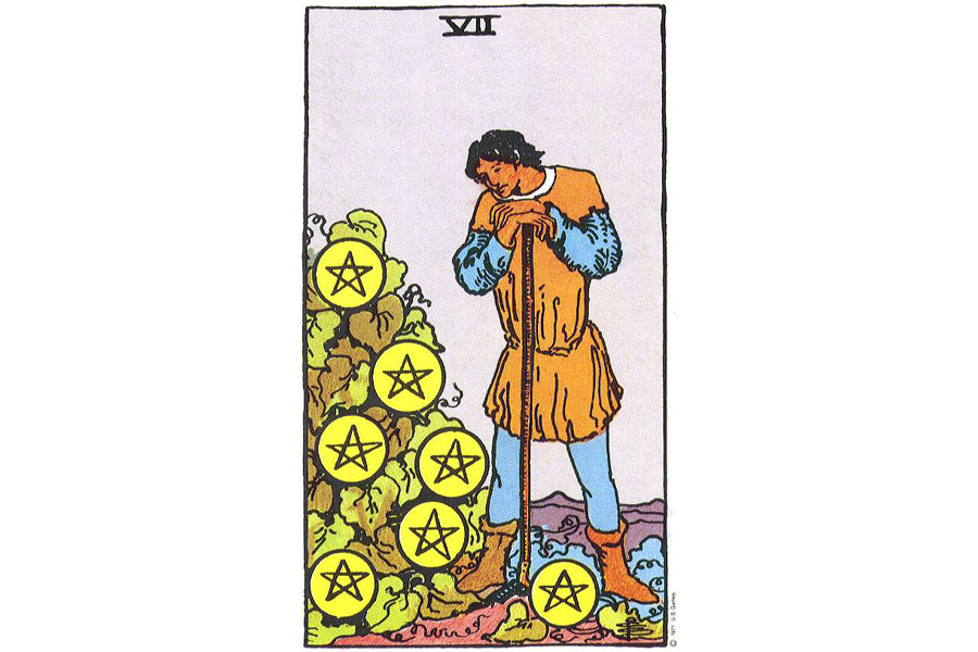 Ý nghĩa xuôi của Seven of Pentacles