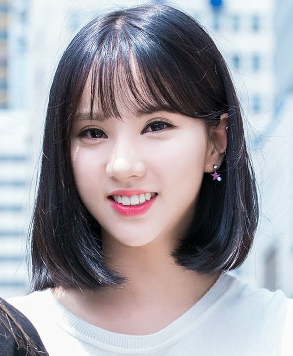 Kiểu tóc ngang vai duỗi thẳng