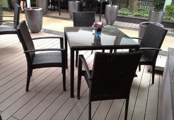50 Mẫu bàn ghế cafe đẹp nhất hiện nay 17 Bộ bàn ghế nhựa giả mây thường gặp