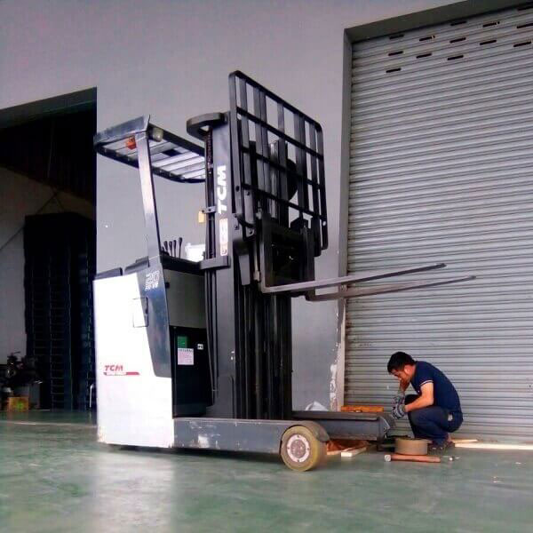 Sửa xe nâng điện