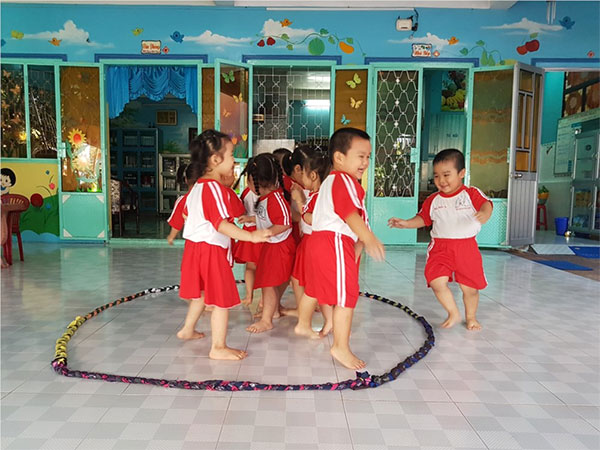 Top 60+ trò chơi dân gian Việt Nam phổ biến nhất 122 Tìm hiểu về trò chơi dân gian lùa vịt