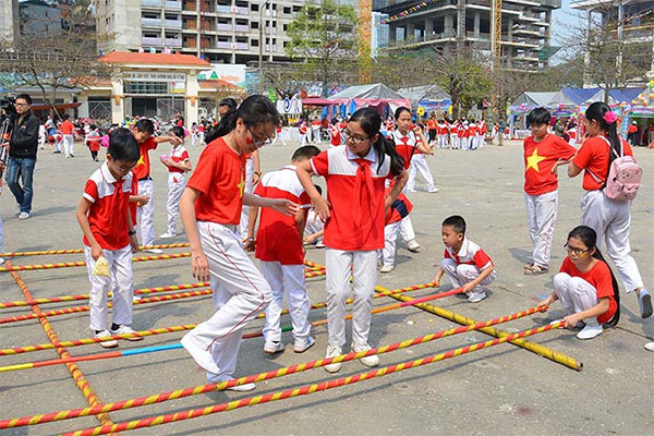 Top 60+ trò chơi dân gian Việt Nam phổ biến nhất 82 Tìm hiểu về trò chơi dân gian nhảy sạp