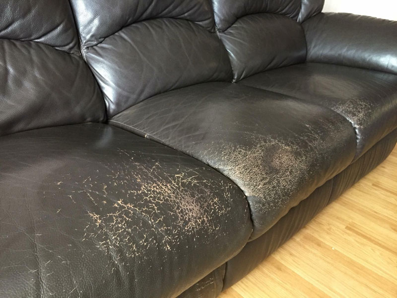 Ghế sofa bị hư hõng sau một thời gian sử dụng.