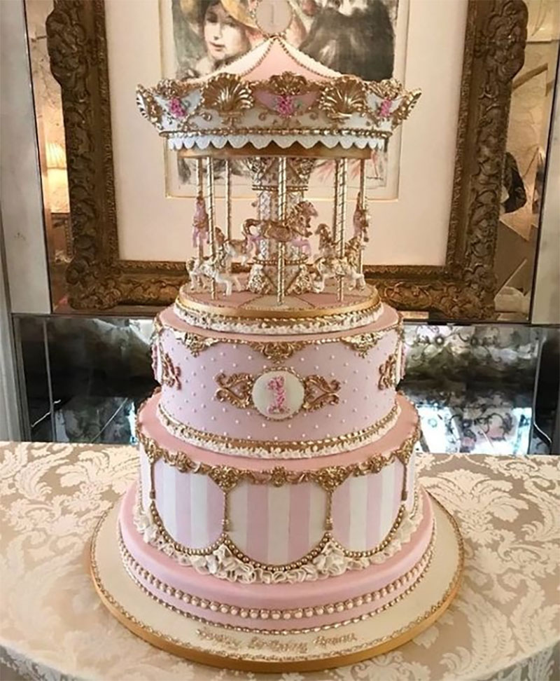 Hình ảnh bánh sinh nhật đẹp cổ điển sang trọng