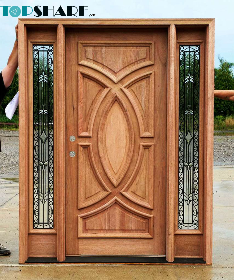 Mẫu cửa gỗ 3 cánh đẹp tinh tế