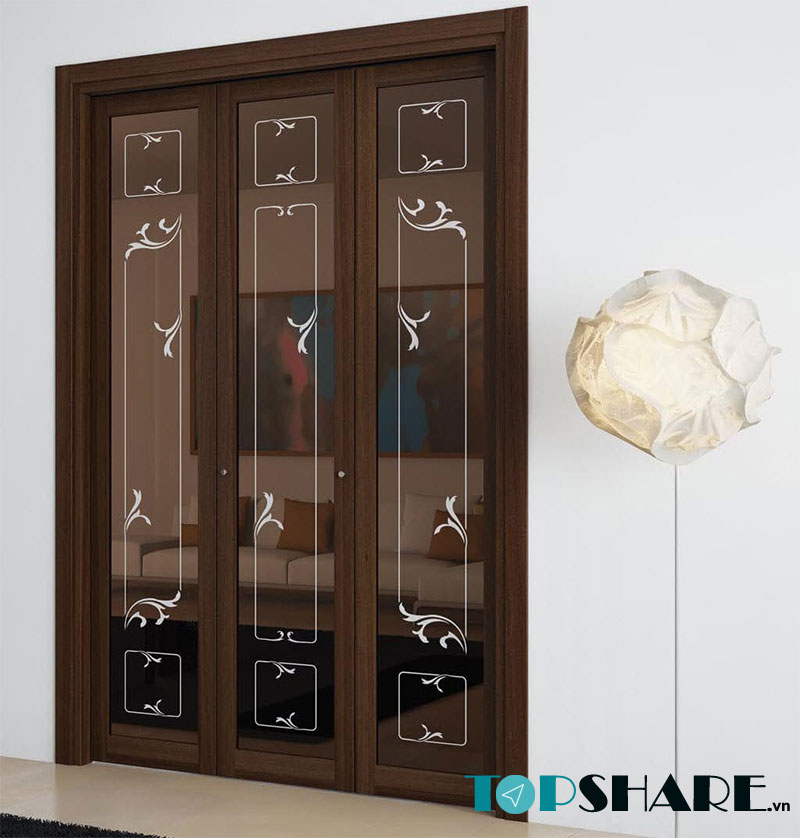 Mẫu cửa gỗ 3 cánh nội thất