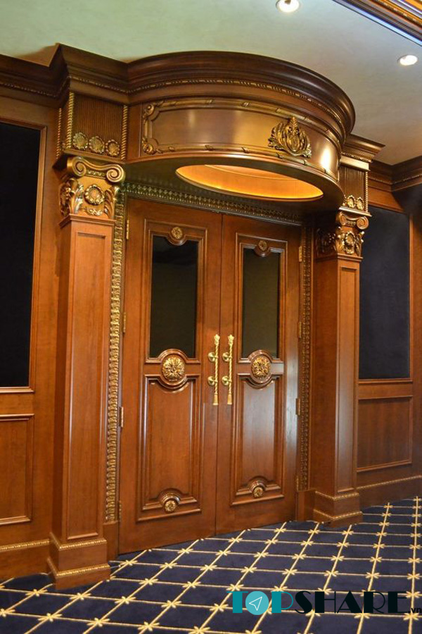 Cửa gỗ 2 cánh biệt thự mặt ngoài tấm lớn