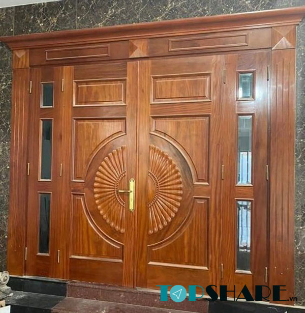 Mẫu cửa gỗ 4 cánh mặt tiền dành cho biệt thự cao cấp