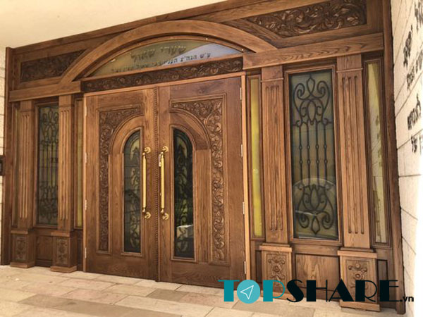 Mẫu cửa gỗ 4 cánh mặt tiền siêu cao cấp