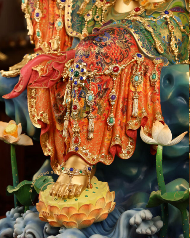 Tượng có thần thái sáng, bố cục hài hòa, đường nét mềm mại
