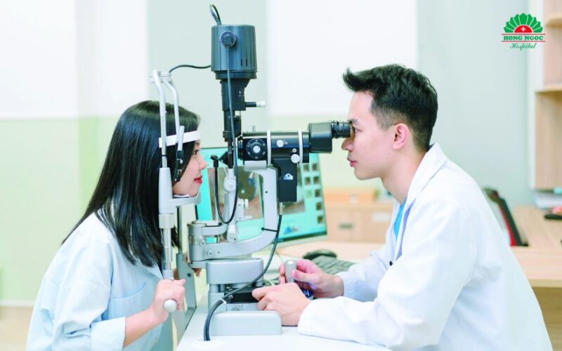 Giải pháp nhãn khoa toàn diện tại Trung tâm Mắt Hồng Ngọc: Từ tầm soát đến phẫu thuật chuyên sâu 8 Sự tận tâm và chuyên nghiệp của đội ngũ y tế mang lại trải nghiệm an tâm, nhẹ nhàng cho mọi khách hàng.