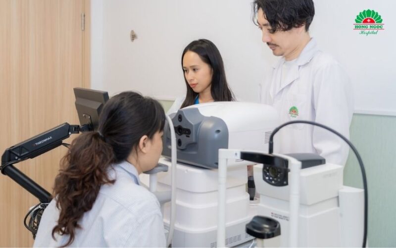 Giải pháp nhãn khoa toàn diện tại Trung tâm Mắt Hồng Ngọc: Từ tầm soát đến phẫu thuật chuyên sâu 5 Quy trình tầm soát chuyên sâu giúp bác sĩ đánh giá toàn diện sức khỏe đôi mắt và đưa ra phác đồ chăm sóc phù hợp.